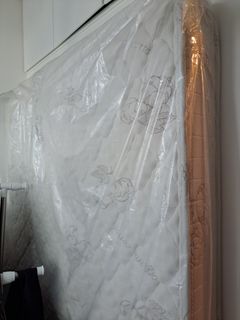 （分類：）位於 。 由 andrewwwww 提交（商品編號 1286230420，圖片 1）。簡介： 。
