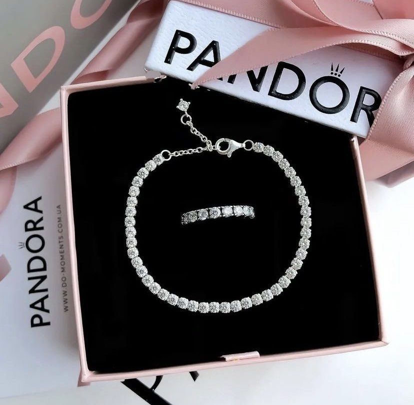 Pandora sparkling strand bracelet set hotsell
