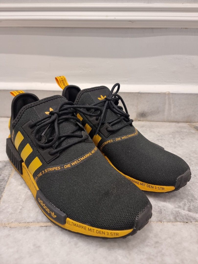 Adidas nmd online gold stripes
