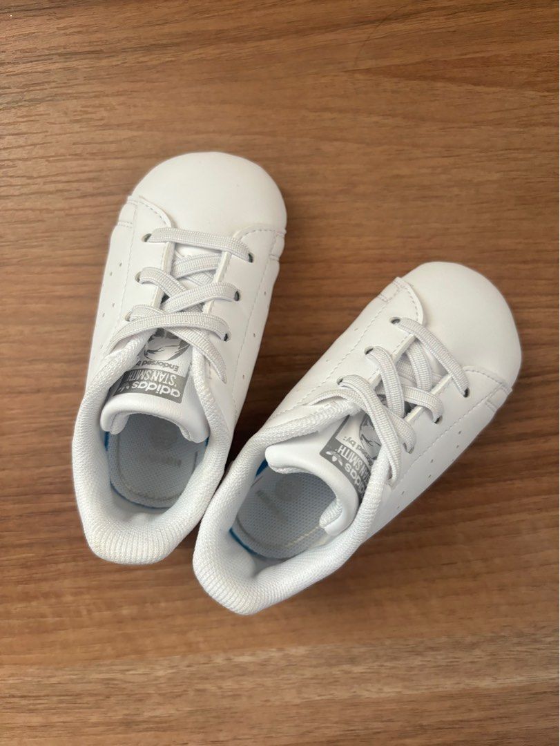White adidas sales crib shoes