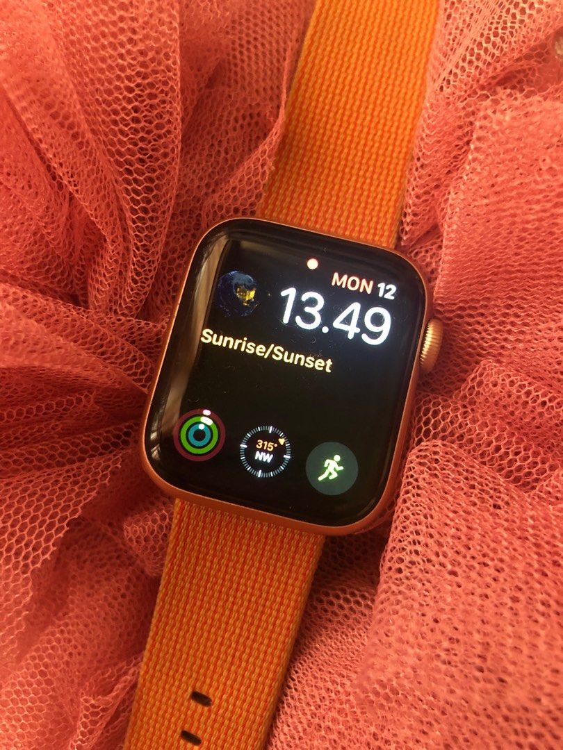 Jam tangan apple watch series 5 best sale