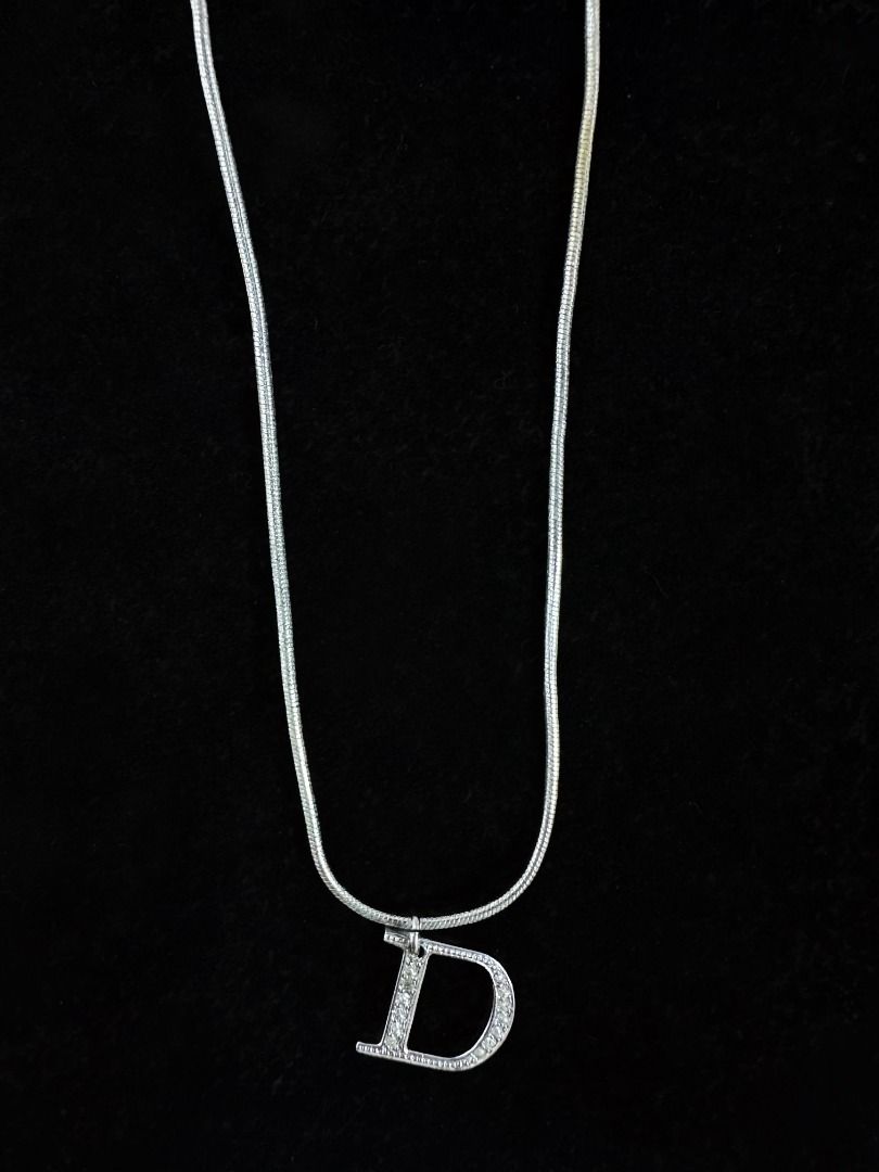 D shop necklace silver