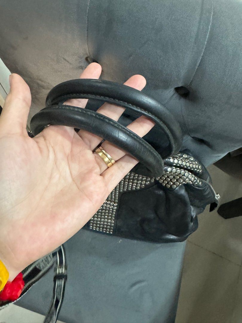 AUTHENTIC. YSL EASY (Category: Luxury Bags & Wallets) located in Manila. Submitted by raila.bags (Listing ID 1286185349, Image 3). Description: meron isang stud n naalis. un lang flaws the is ok .