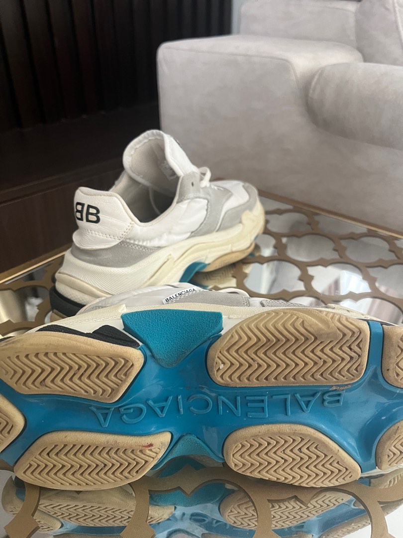 Balenciaga triple s white fake outlet
