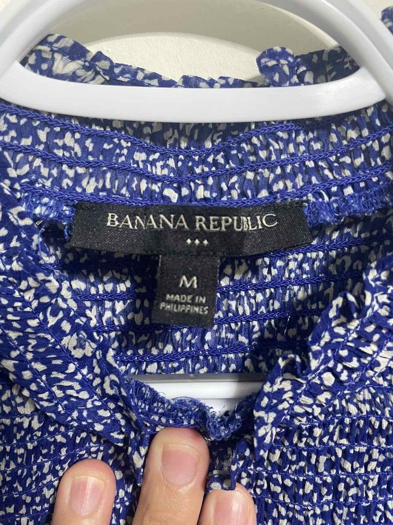 Banana Republic sz M (Category: Blouses) located in Butuan. Submitted by krishaun (Listing ID 1286332276, Image 3). Description: Banana Republic Sz medium Accepts Gcash Payment x uniqlo x zara x h&m.