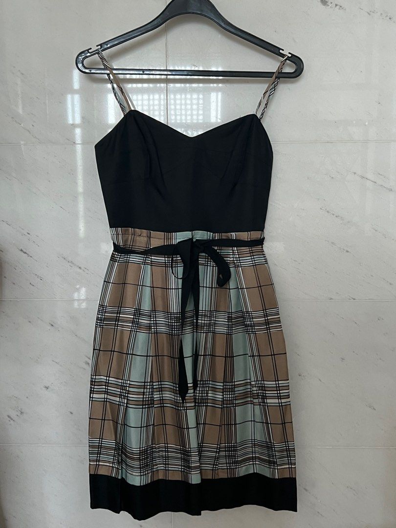 Max azria dress hotsell