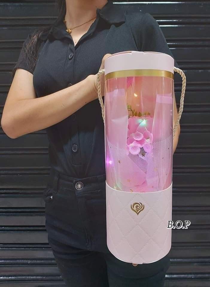 Box Bouquet with Light (Category: Flowers & Bouquets) located in Manila. Submitted by viashop02 (Listing ID 1286327424, Image 2). Description: Box Bouquet with Light.