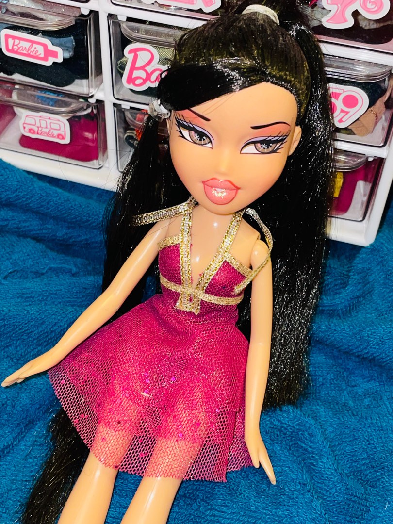 Bratz hot summer dayz Cloe free TGG Cloe, Hobbies & Toys, Toys & Games on  Carousell