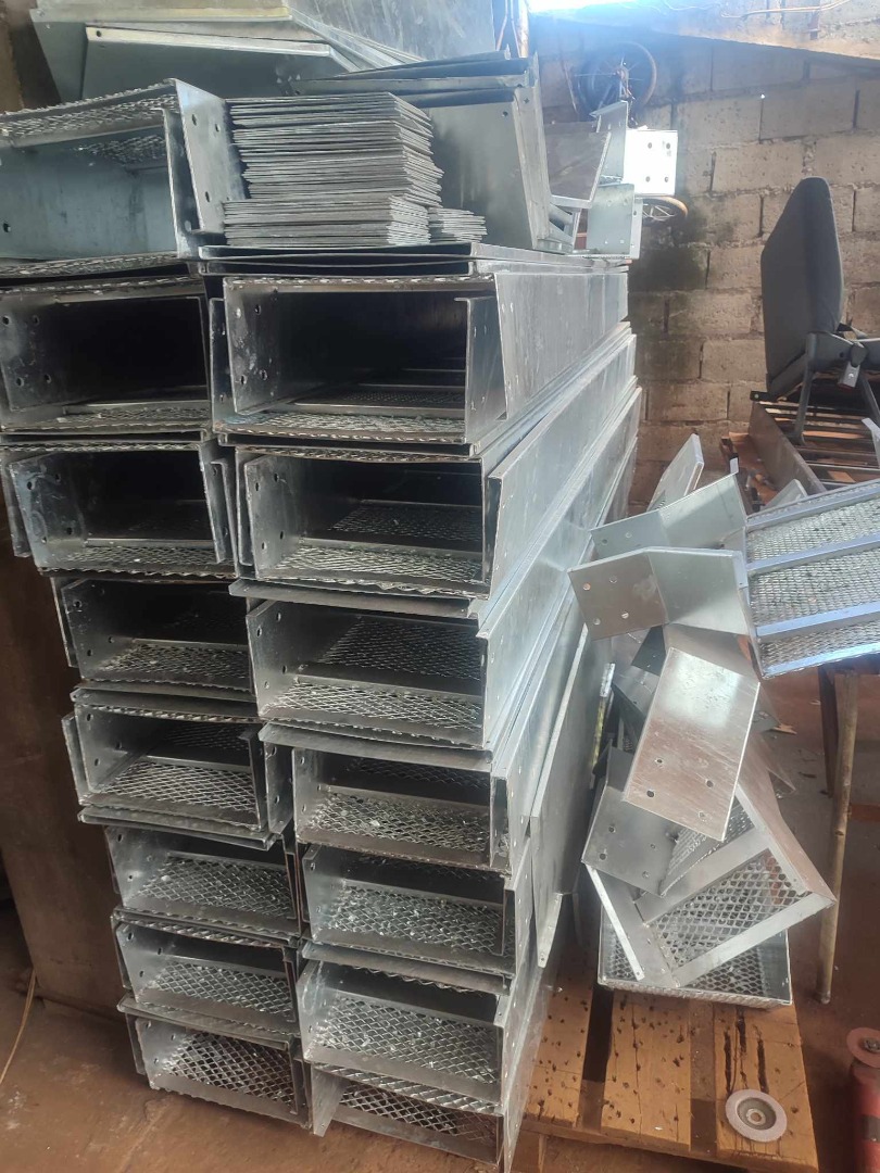 Cable Trays wire mesh wireways, Commercial & Industrial, Construction ...