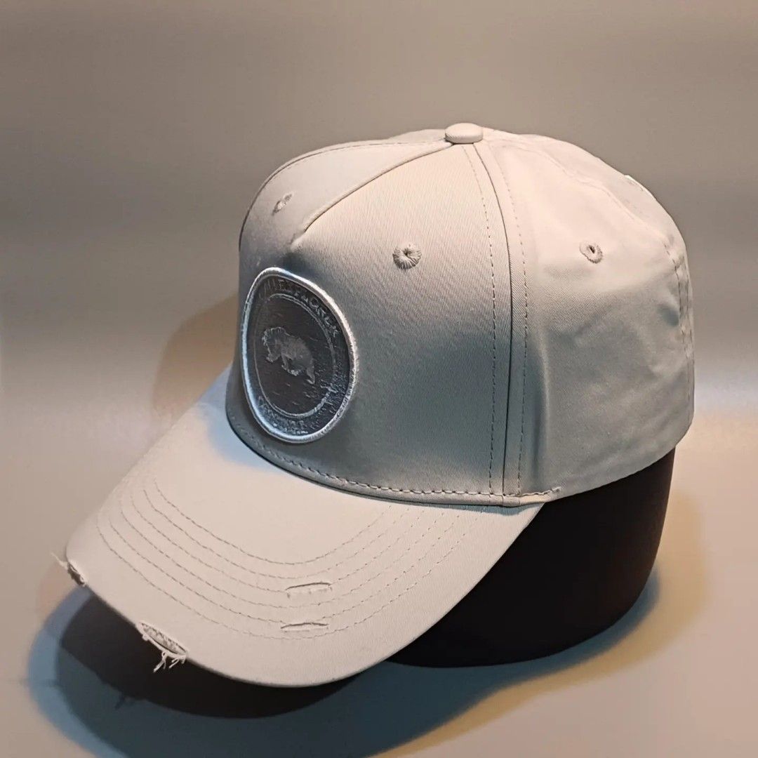 Cali V2 Ice White Explorer Cap (Category: Caps & Hats) located in Quezon City. Submitted by waps.store (Listing ID 1286310641, Image 1). Description: Cali V2 Ice White Explorer Cap Buckle Adjust Brand new! Php550 only! https://cali-clothing.co.uk/products/cali-black-explorer-cap DM for Inquiries! LALAMOVE GRAB J&T EXPRESS LBC Product color may slightly vary due to photographic lighting or screen settings DISCLAIMER: We are not associated or affil