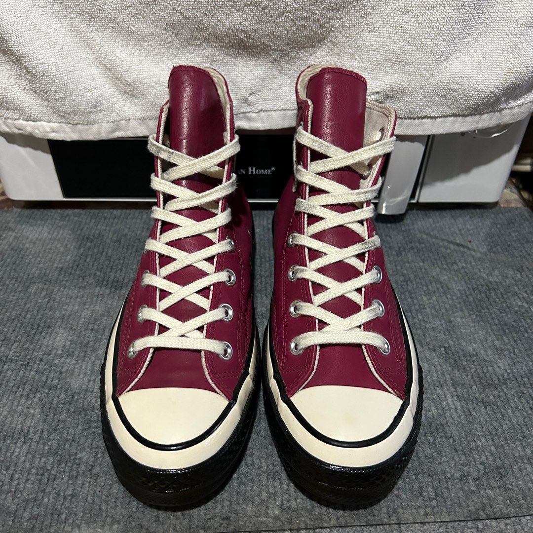Chuck 70 love hotsell graphic