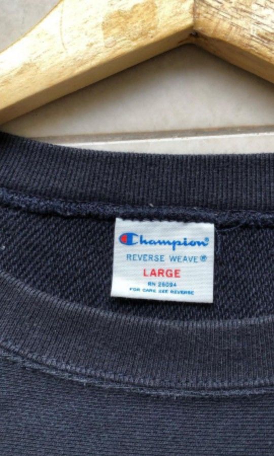 Bahan discount crewneck champion