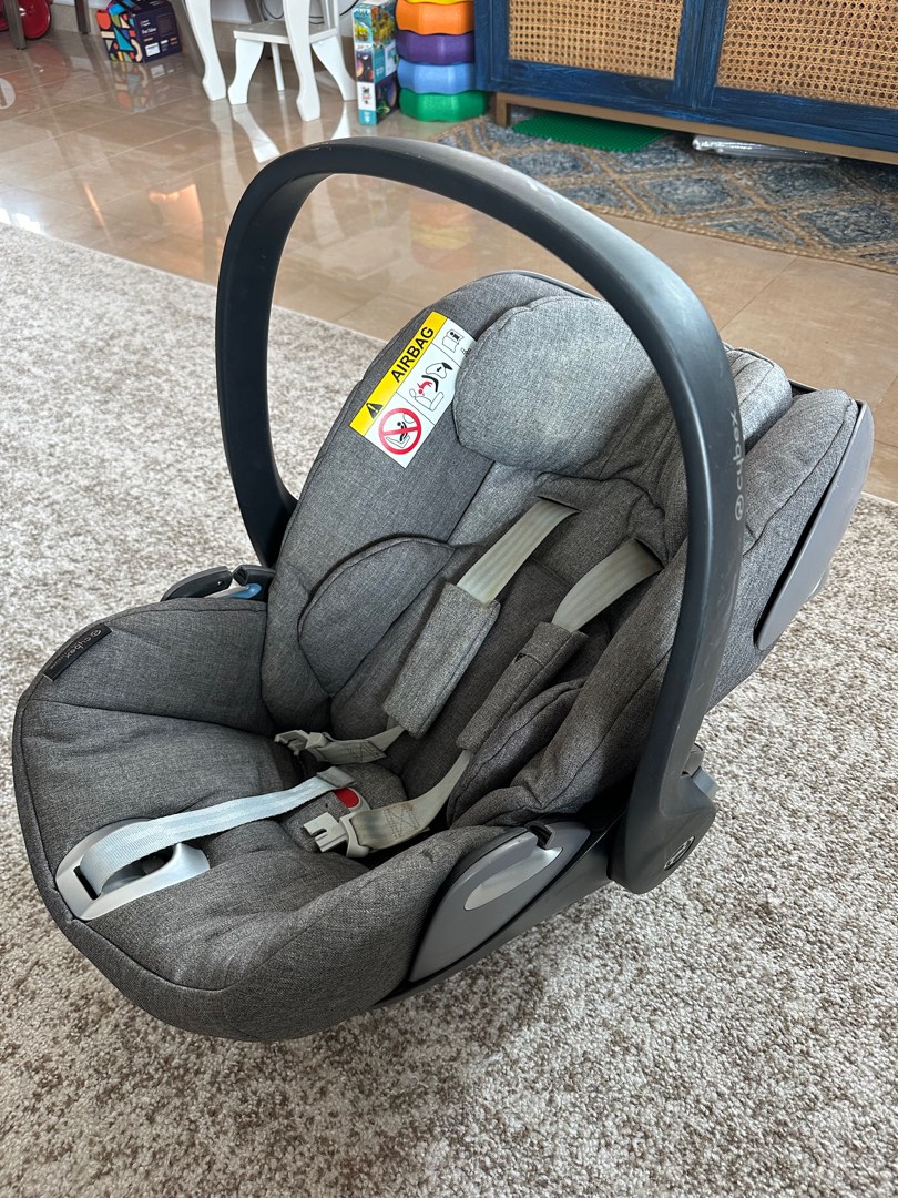 Cloud q store plus car seat