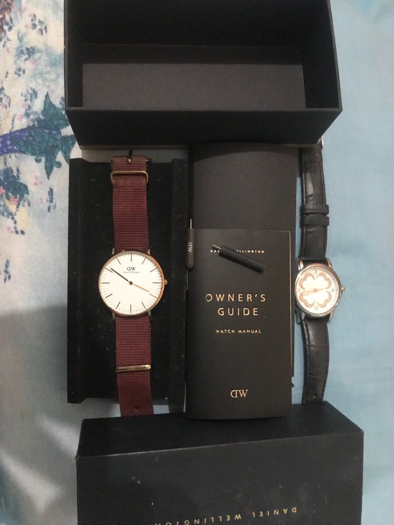 Daniel wellington maroon top