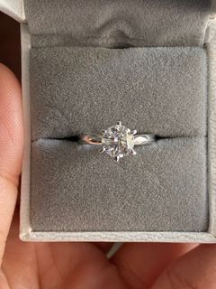 Diamond  1.12 carat Solitaire engagement ring