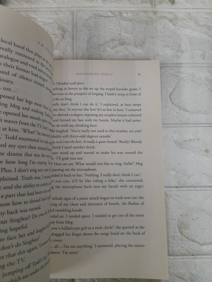 Discovering Stella Km Golland (Category: Storybooks) located in Pasay City. Submitted by ayin3 (Listing ID 1286208672, Image 3). Description: item is in excellent condition pages still very fresh pm for order 12.copies available.