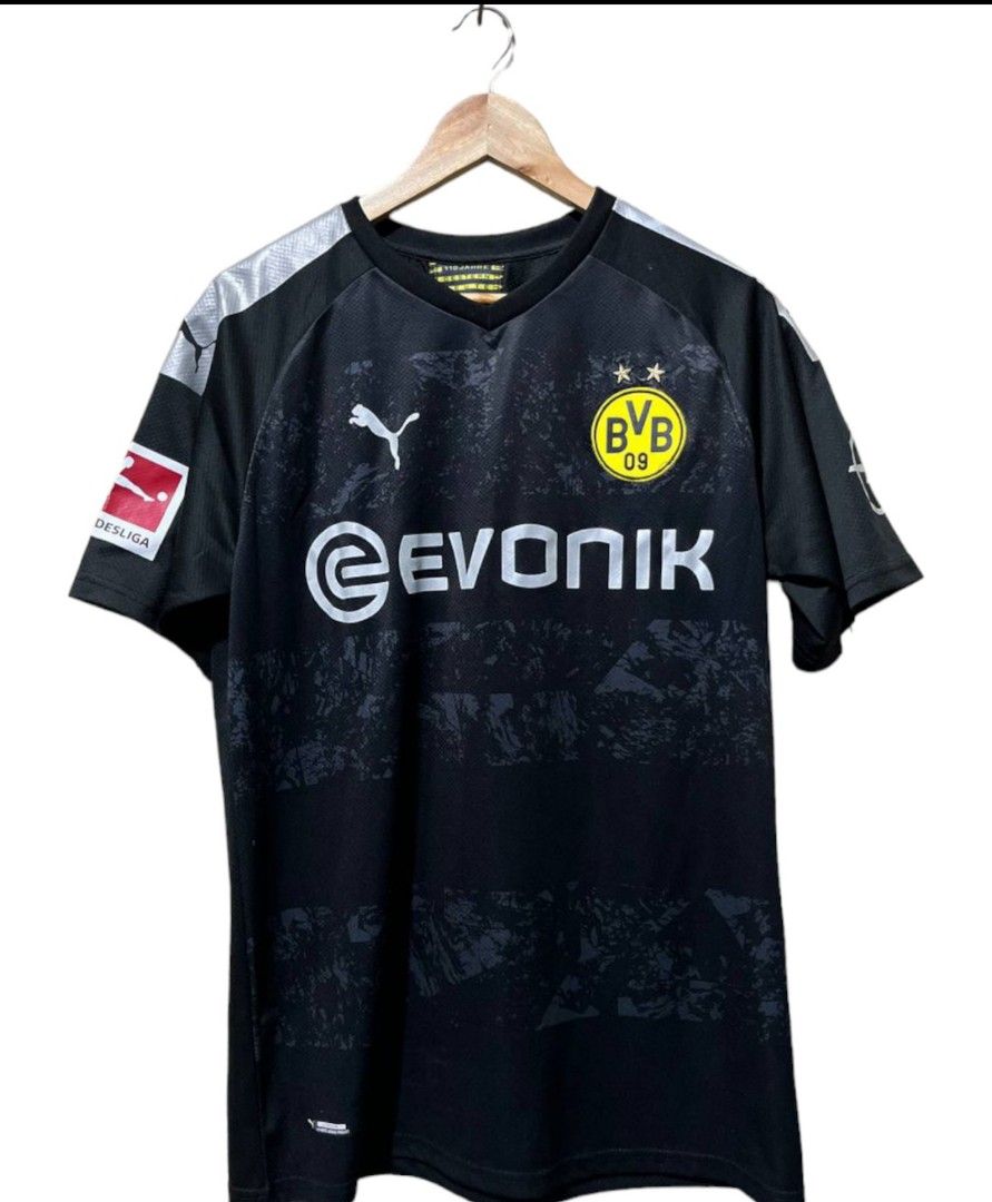 Dortmund Reus football kit (Category: Tshirts & Polo Shirts ) located in Caloocan City. Submitted by pcs.bywhyte (Listing ID 1286321052, Image 1). Description: .