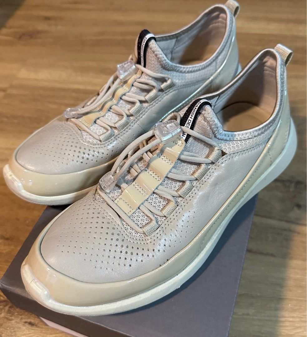 ECCO Soft 5 Toggle Sneakers