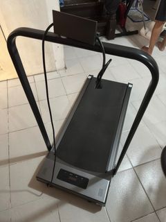 Electric Treadmill (No Brand)