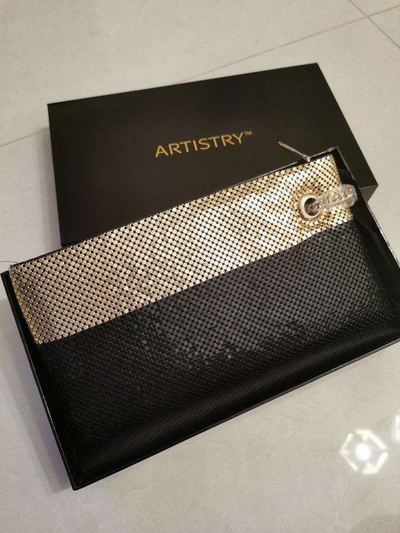 Elegant clutch outlet