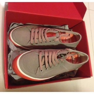(Category: ) located in . Submitted by helpmedeclutter_MY (Listing ID 1286251813, Image 1). Description: .