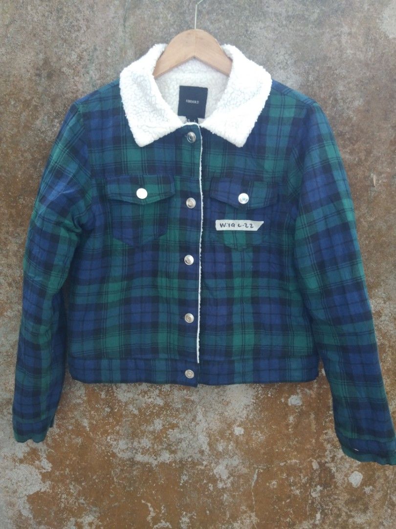 Forever 21 Sherpa Women s Fashion Coats Jackets and Outerwear on Carousell