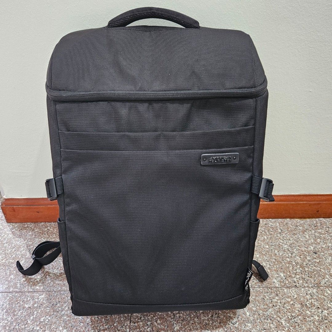Free doorstep delivery Well used but not abused zippers and straps all good condition no stuck or rust. American Tourister AG0 09117 Scholar