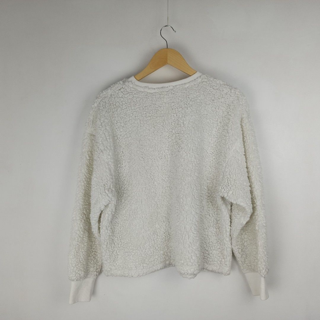 H and outlet m white sweatshirt