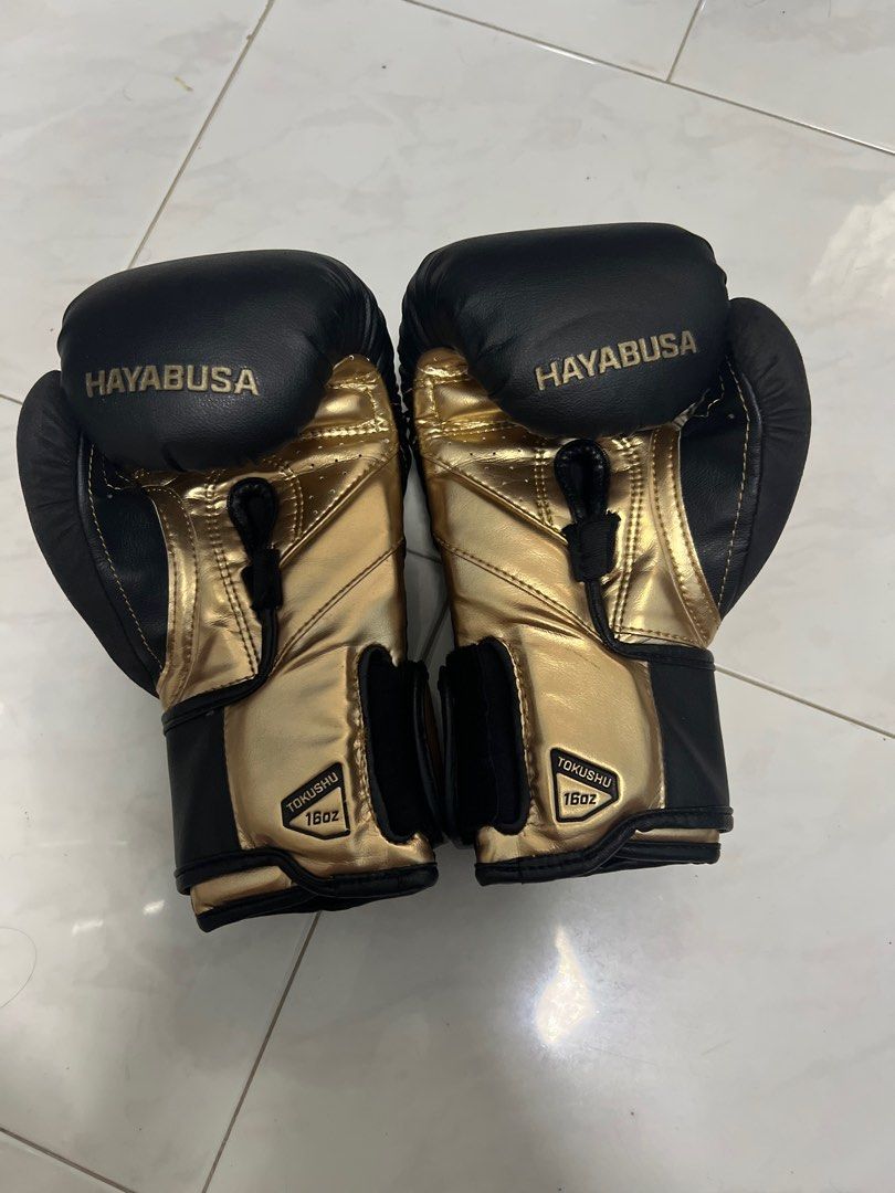 Hayabusa T3 Boxing Gloves Black Gold 16oz Sports Equipment