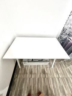 Ikea trotten desk 160x70cm with free accessories