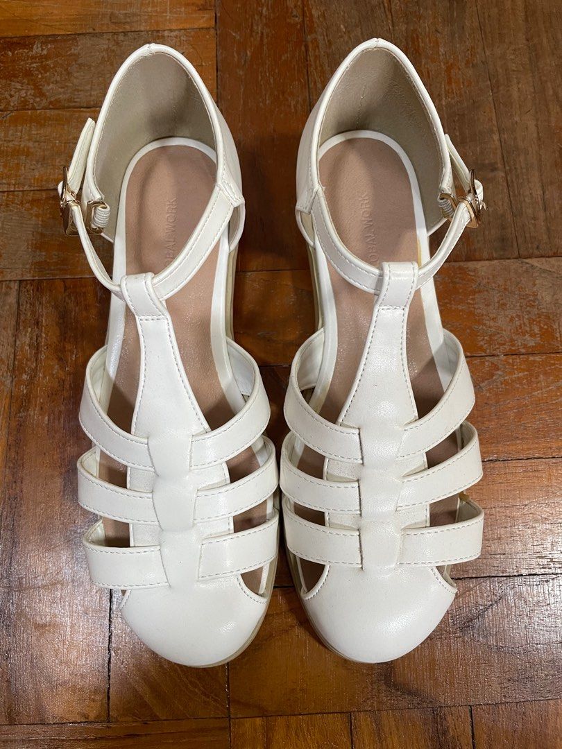 Japanese white sandals size M