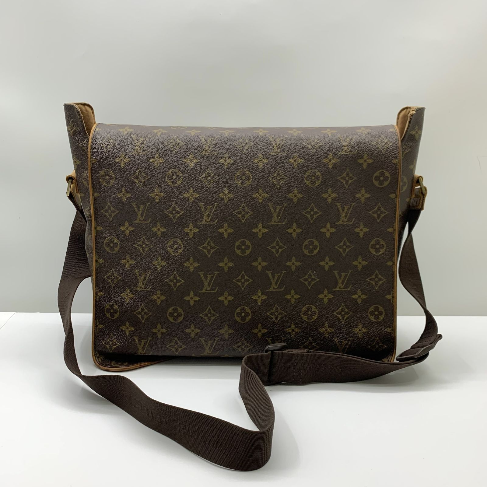 LOUIS VUITTON M45257 MONOGRAN ABBESSES MESSENGER BAG 247003232 KM