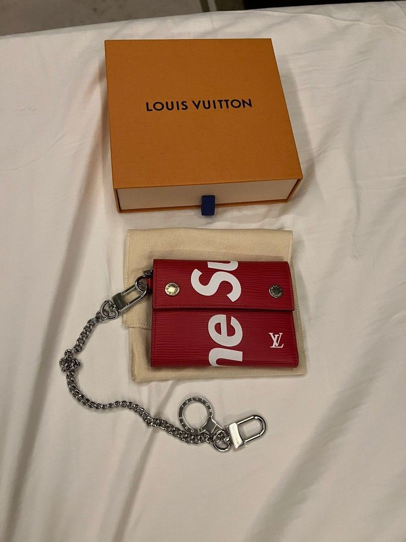 Fake supreme chain wallet hotsell