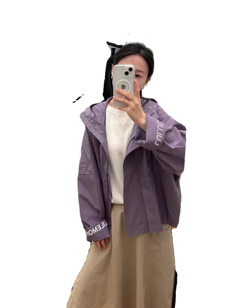 Lululemon rain chaser jacket, Women's Fashion, Activewear on Carousell