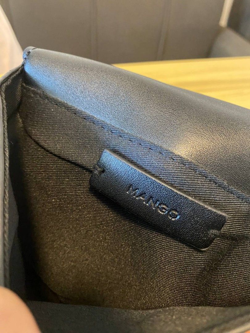 Mango Snakeskin Belt Bag (Category: Purses & Pouches) located in Makati City. Submitted by Thehustle2022 (Listing ID 1286206111, Image 3). Description: Mango Snakeskin Belt Bag Good as new (padala from dubai) 499 📍Mandaluyong.