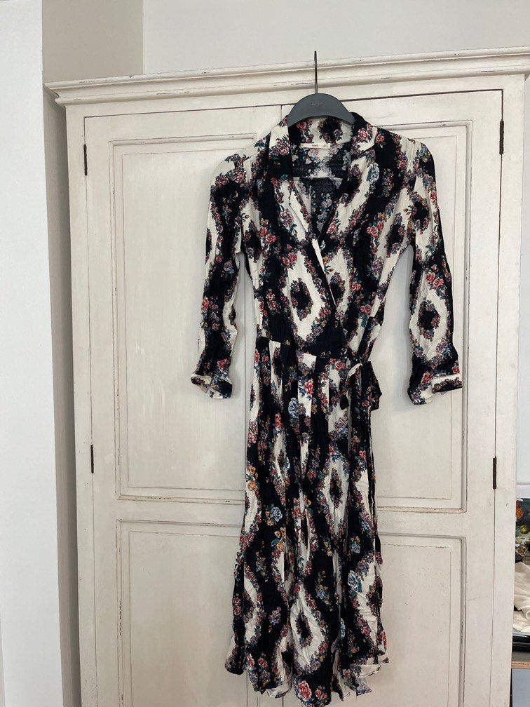 MANGO vintage inspired floral wrap midi dress Women s Fashion Dresses Sets Dresses on Carousell
