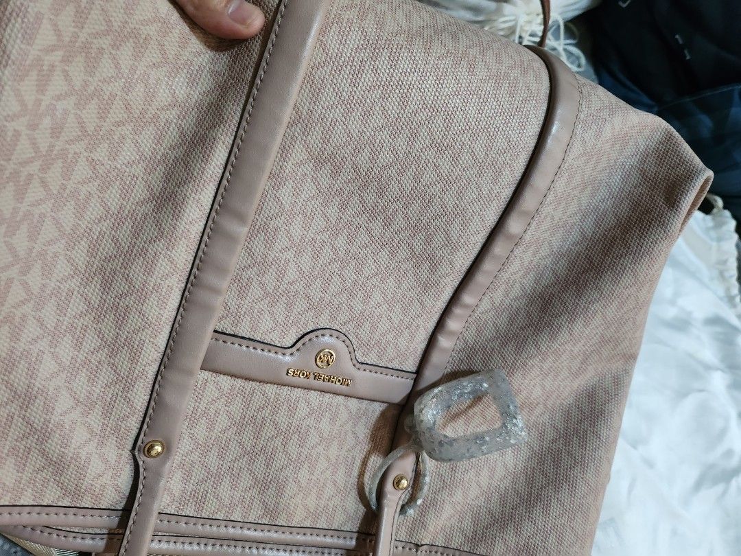 Michael deals kors klcc