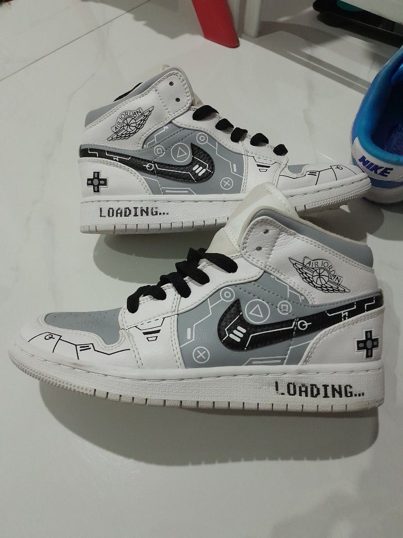 Nike Air Jordan Seri Loading