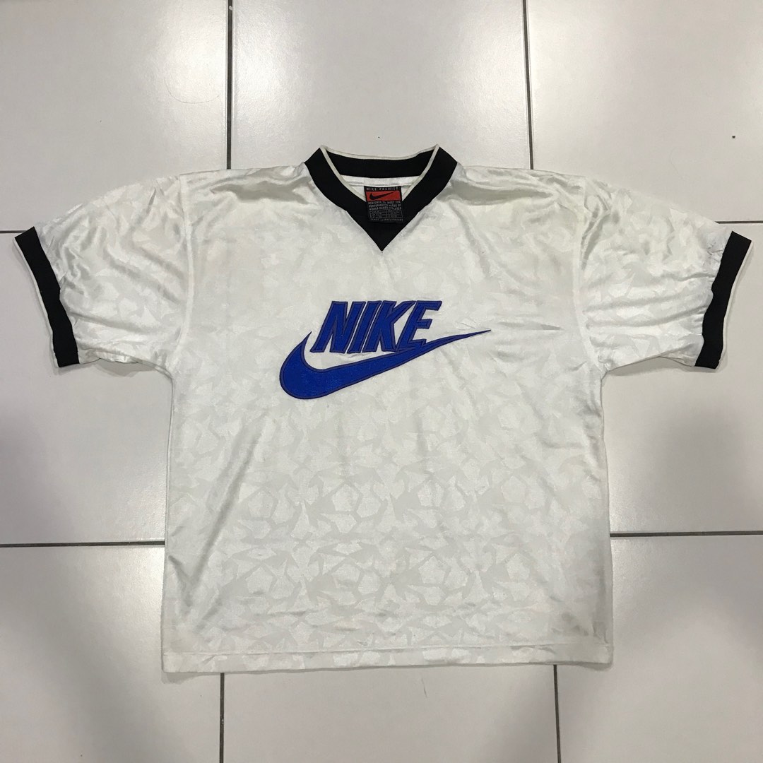 nike vintage jersey Men s Fashion Tops Sets Tshirts Polo Shirts on Carousell