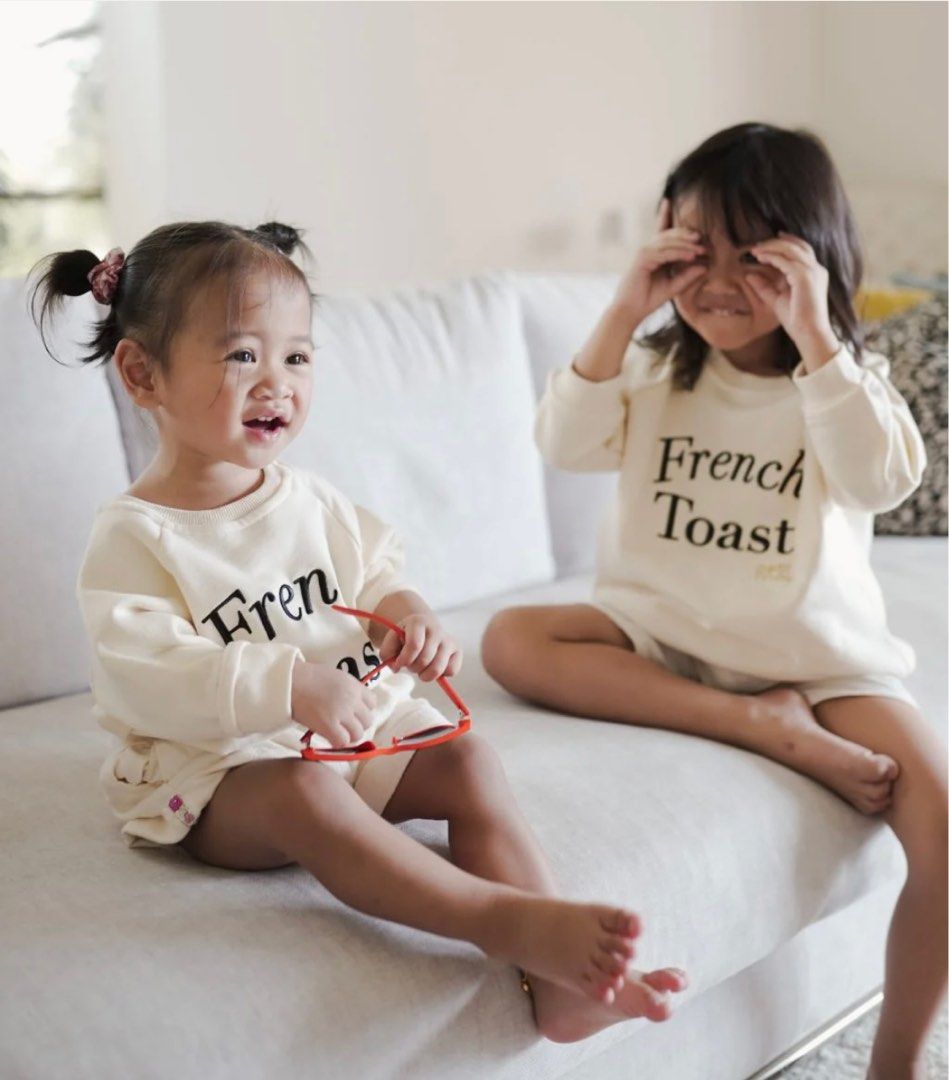 French online toast sweater