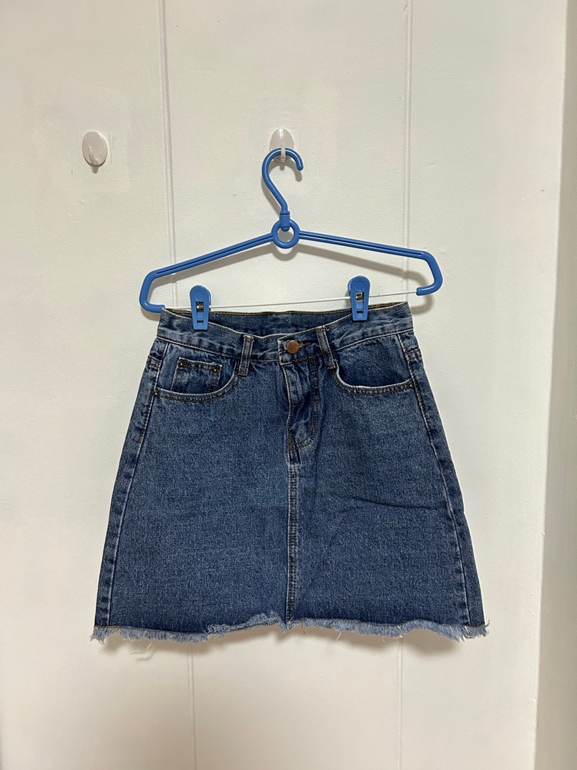 Raw hem hotsell denim skirt