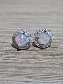 S925 White Opal Stone Round Earrings