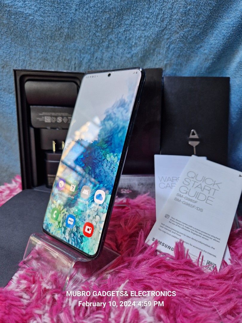 Samsung S20 plus (new unit/mall full-out unit) (Category: Samsung) located in Quezon City. Submitted by mubrogadgets (Listing ID 1286220061, Image 2). Description: SUPER SALE!!! 🔥SAMSUNG S20 PLUs❤️ for sale MALL FULL-OUT UNIT(Brand new) hindi pa nagagamit 99% smooth(no scratches or dents) 13500 pesos only no issue no amoled burn no history of repair or issue ➡️Super linaw ng both camera ➡️4500 mahh ➡️gameing phone ➡️Camera phone • 128GB | 8GB • 