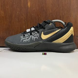 Harga hot sale kyrie flytrap