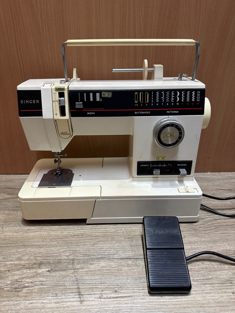 SINGER勝家6233型縫紉機 家庭用縫紉機 早期勝家SINGER裁縫機 勝家裁縫機 二手裁縫機, 電視及其他電器 , 其他家庭電器在旋轉拍賣