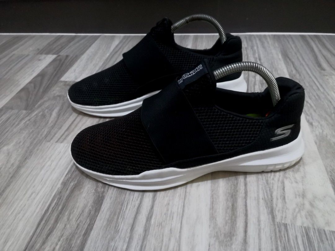 54361 skechers store