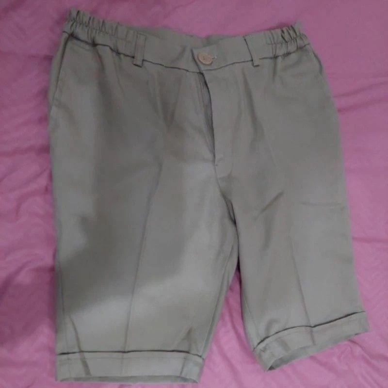 UST JHS Summer Uniform Shorts in size Small (Category: Shorts) located in Caloocan City. Submitted by tess0220 (Listing ID 1286305907, Image 1). Description: Like new condition Size small.