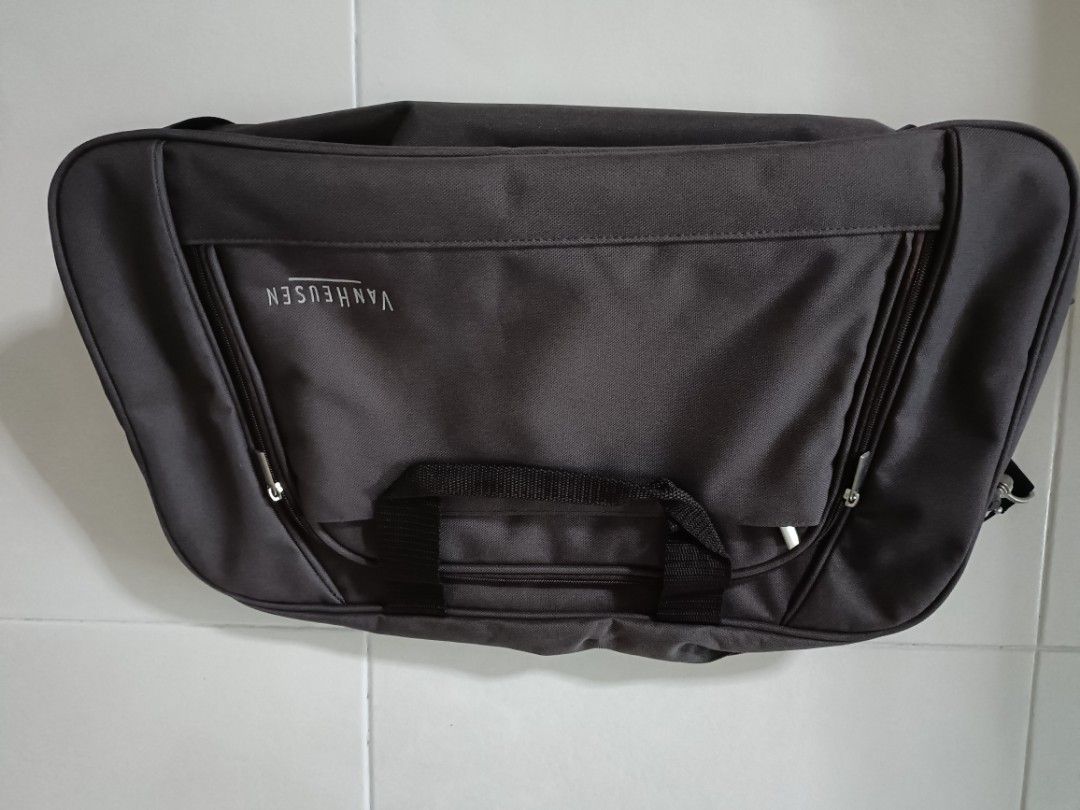 VanHeusen Bag, Men's Fashion, Bags, Sling Bags on Carousell