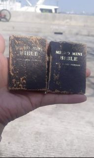 Vintage micro mini bible ,King James version
