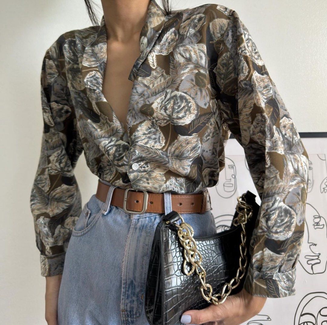 Vintage Polo long sleeve thrift (Category: Blouses) located in Paranaque City. Submitted by alyykim (Listing ID 1286222126, Image 1). Description: Semi oversized Vintage Polo Used once for 90s theme party Bought for Php 500 Selling for Php 300 Can fit small to semi large .